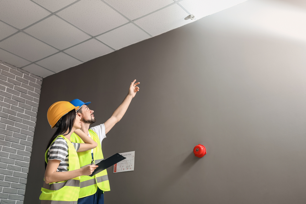 Renovlies voorbereiden in Nieuwegein voor een goede ondergrond en hechting van het behang.